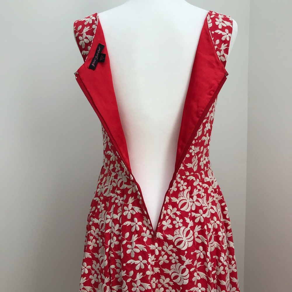 🌺 Betsy Johnson Red Embroidered Flower Dress - Picture 8 of 14